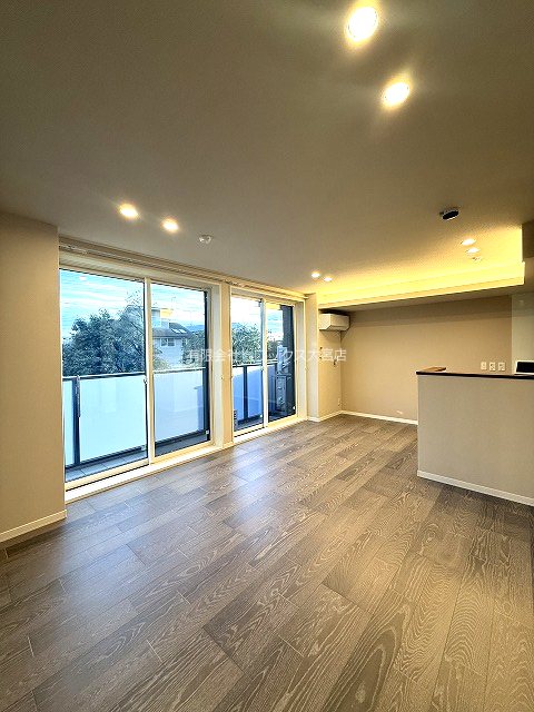 グランレーヴ宮原 リビング