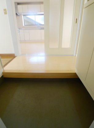 パインハイツ 玄関