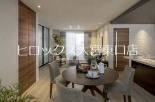 ポロニア　コート リビング