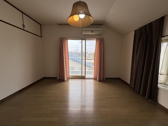 上尾市本町戸建て リビング