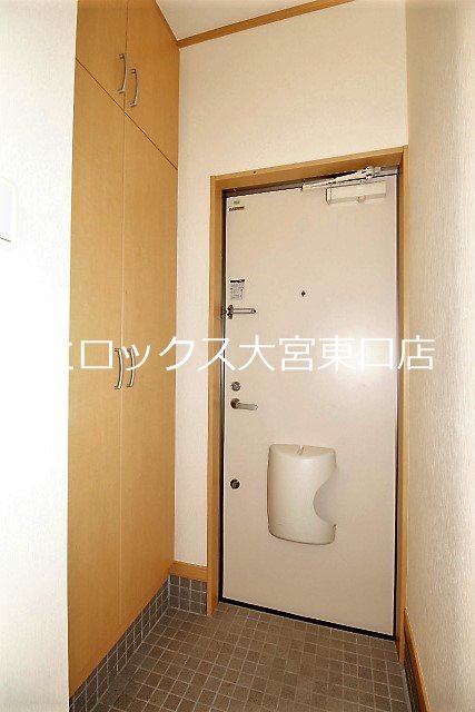 髙井ハイツ 玄関
