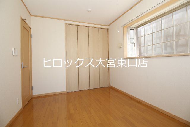 髙井ハイツ ベッドルーム