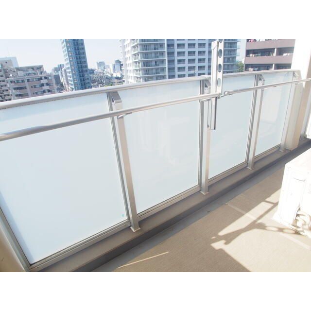ＴＨＥ　ＯＭＩＹＡ　ＴＯＷＥＲＳ　ＥＡＳＴ ベランダ