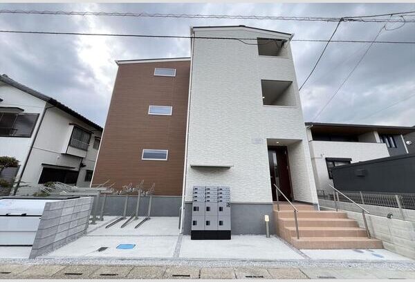 リーブルファイン東宮原 202号室 外観