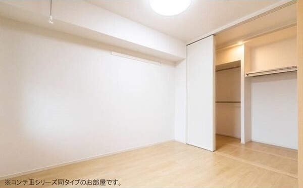 ユニゾン　アザレアⅠ ベッドルーム