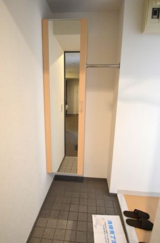 iZAMi 玄関