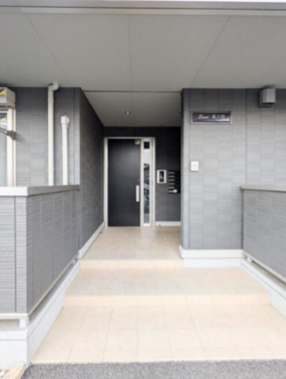 Seed 東大宮 玄関