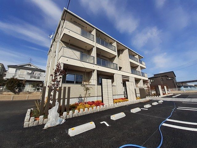 メゾン・ド・ソレイユ 203号室 外観