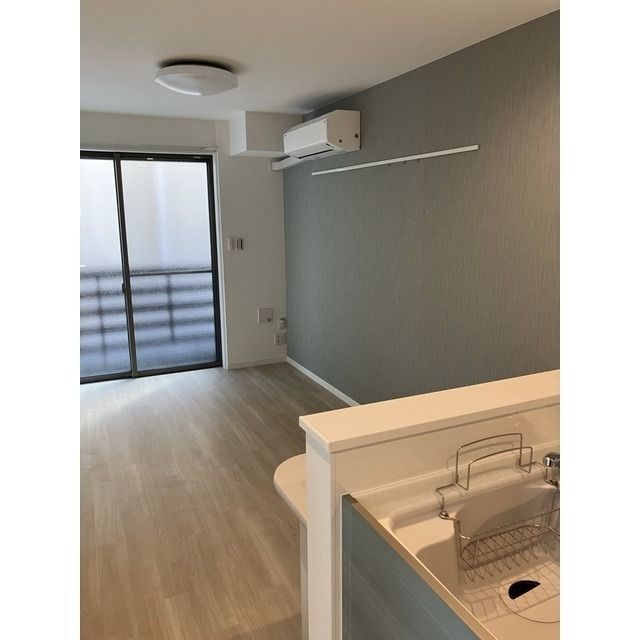 Lavare新中里 玄関