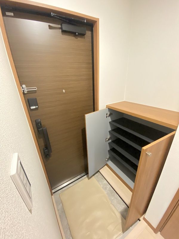 willows神明 玄関