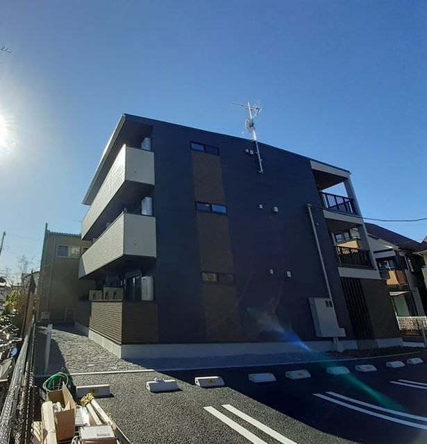 ジャルダン　ヴェール 301号室 外観