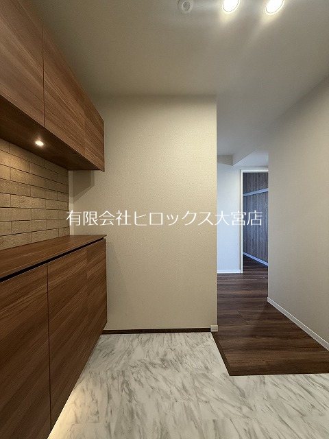 ブランバーチ　ネスト 玄関