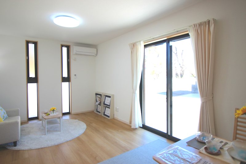 日進ドリームハウスⅡ   リビング