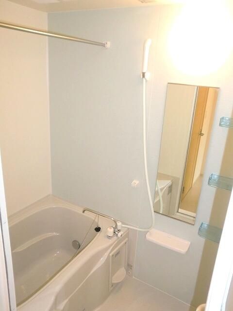 メゾン・ドゥ・シャルマン 風呂画像