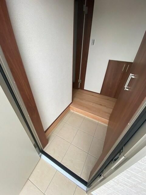 グランソフィア上　2号棟 玄関