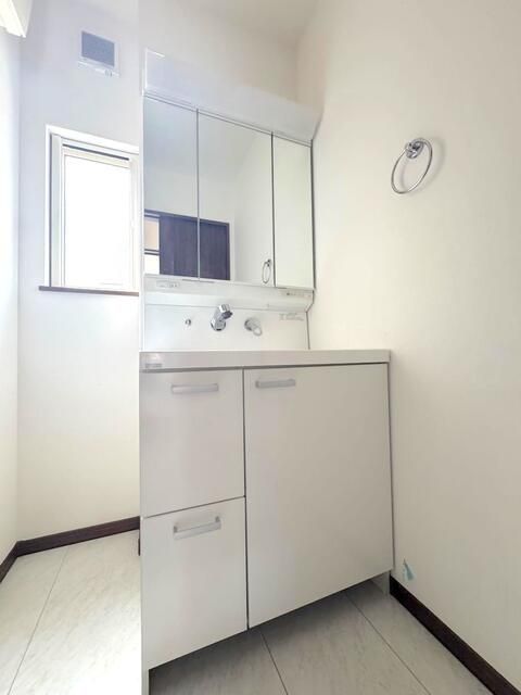 上尾市泉台２丁目　貸戸建て その他2