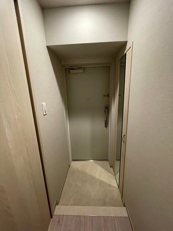 ラグゼナ浦和 玄関