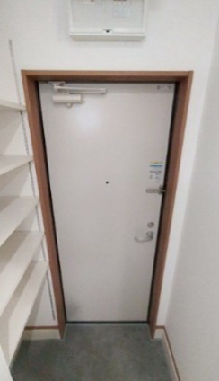 サークル　ヴィラ日進 玄関