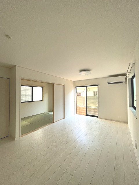 YASHIKA  リビング