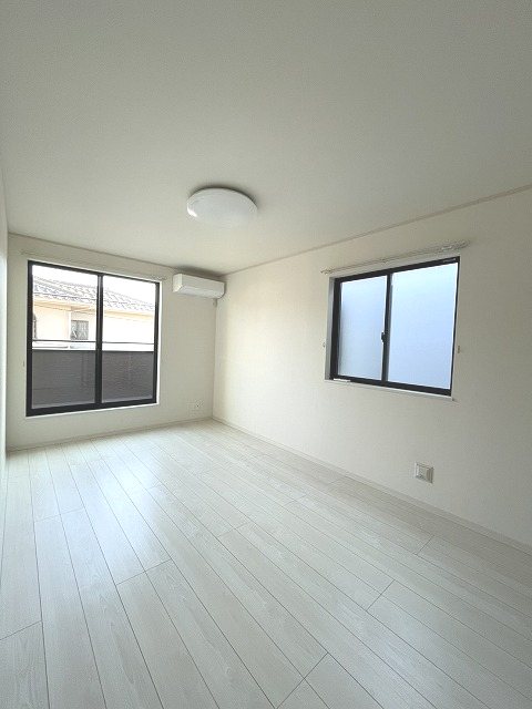 YASHIKA  ベッドルーム