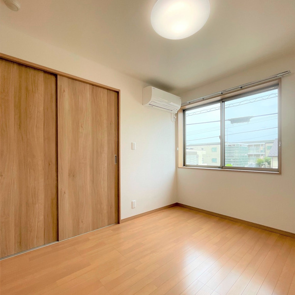 STELLA ベッドルーム