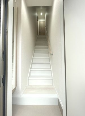 ジェムストンズ東大成 玄関