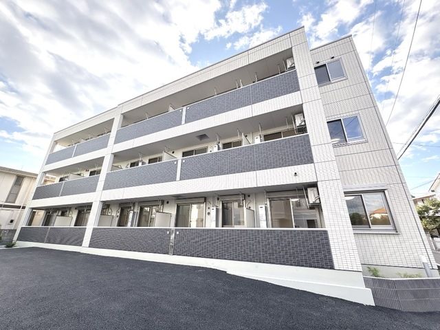 Luminous coat 103号室 外観