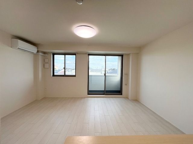 Luminous coat リビング