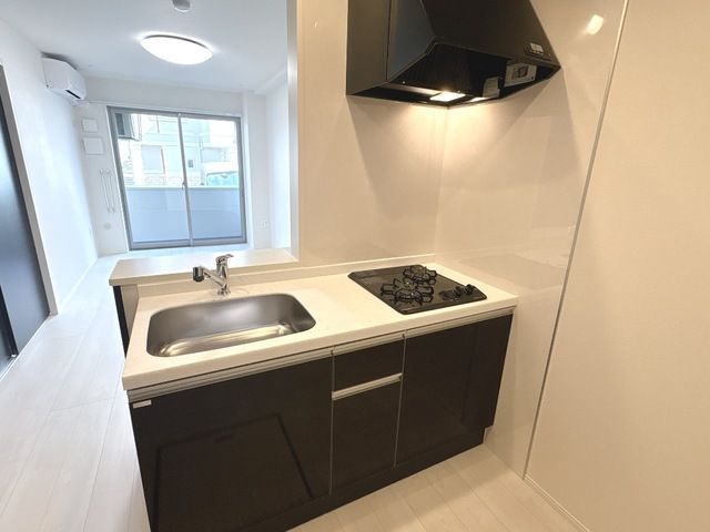 Luminous coat キッチン