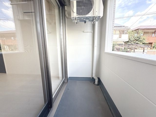 Luminous coat ベランダ