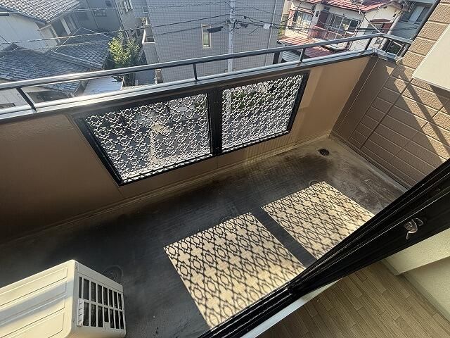 マンション・メルヴェーユ ベランダ