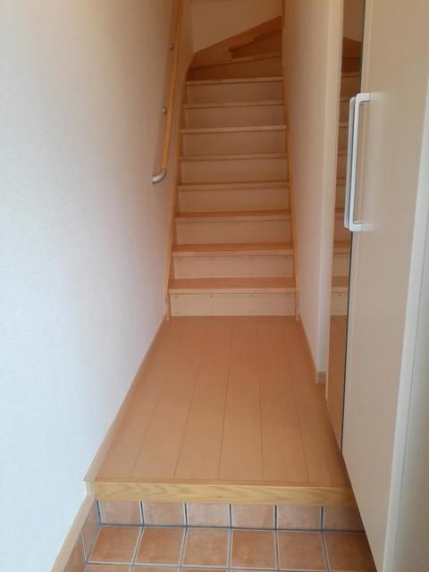 プラシ－ド・ピアッツァ 玄関