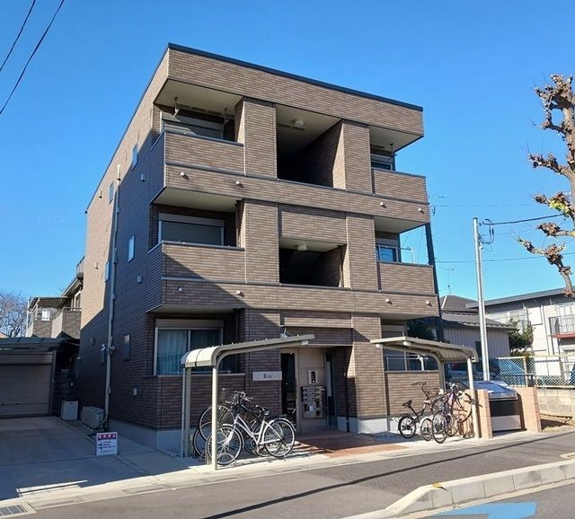 リオ 201号室 外観