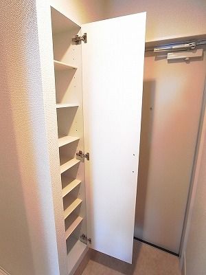 リブリ・アデーレ その他7