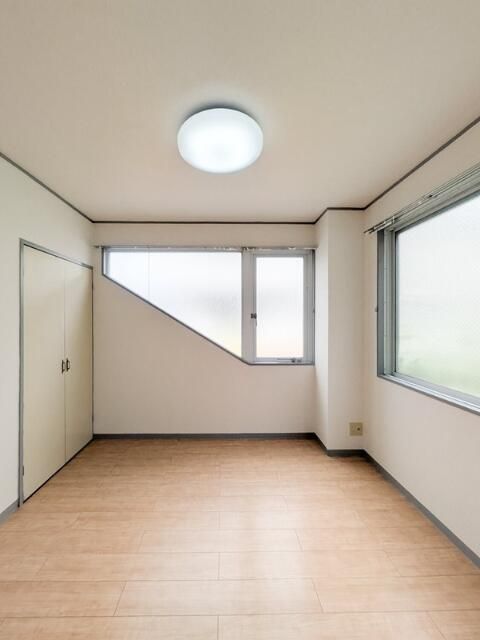 ラデヴィーナ日進 ベッドルーム