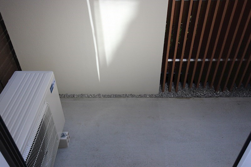 ナンバーアンフィニ ベランダ