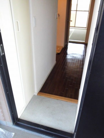ウェルネスハイツ 玄関
