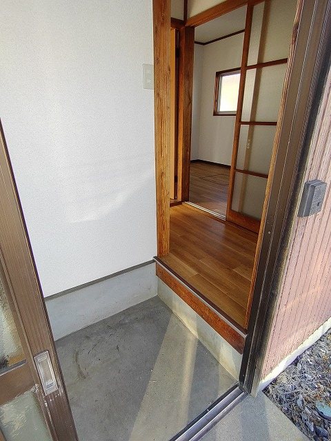 下日出谷貸家 玄関