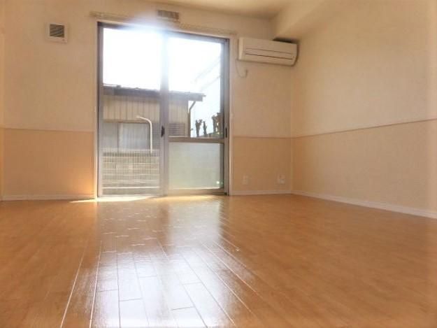 リベライズム ベッドルーム