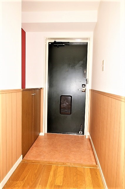 リバーサイドコート 玄関