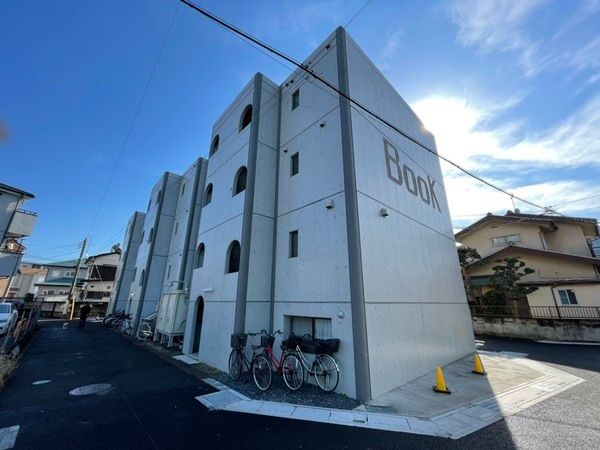 ブックB棟 203号室 外観