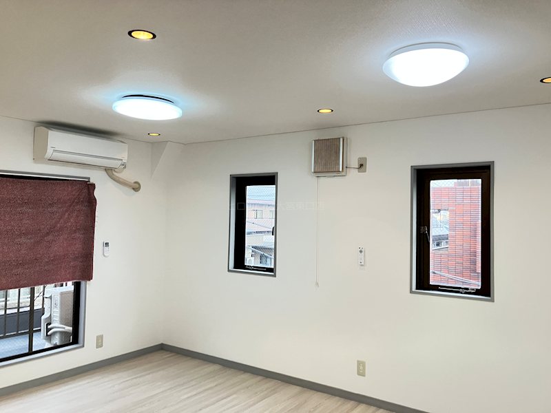 アルファビル リビング