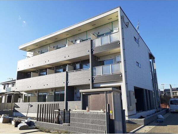 カーサ　デ　サリーチェ 303号室 外観