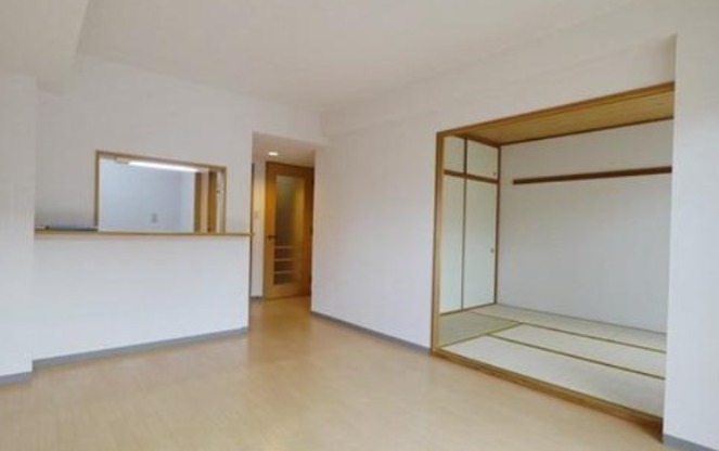 キングホームズ２番館  リビング