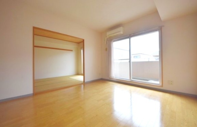 キングホームズ１番館 リビング