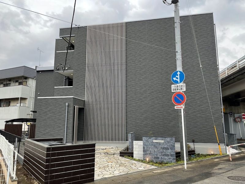 ホワイトオーキッド 301号室 外観