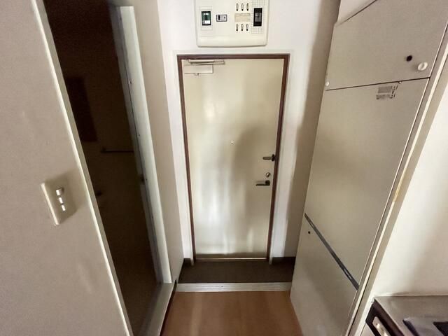 レジデンスカープ大宮 玄関