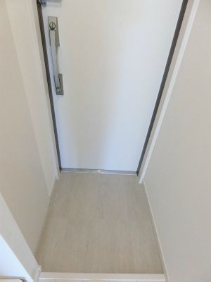 リブリ・日進 玄関