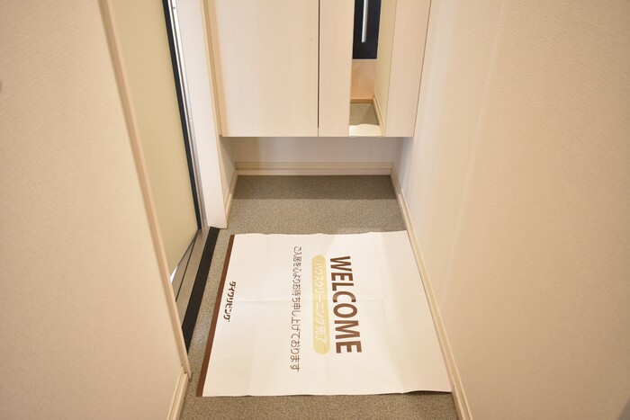 クレスト登戸 玄関