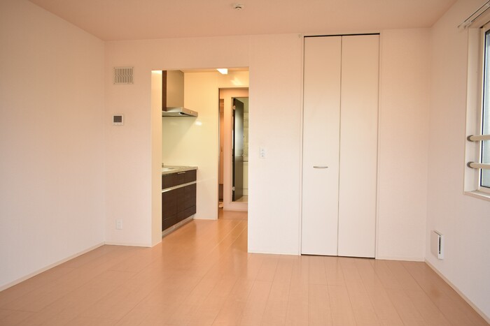 クレスト登戸 リビング